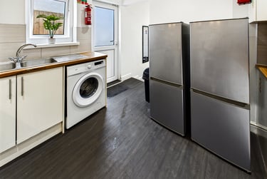 7 bed house, King Edward's Road, Brynmill, Swansea, SA14LW - Image 8