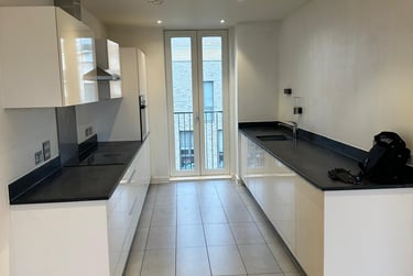 3 bed flat, Chichester Road, Queens Park, London, NW65QW - Image 3