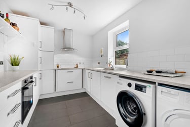 5 bed house, Dunlop Avenue, Lenton, Nottingham, NG72BW - Image 1