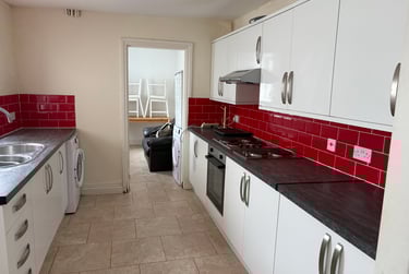 4 bed house, Fulford Road, Grange Garth, York, YO104BD - Image 1