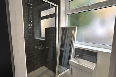 1 bed studio, Walter road, Uplands, Swansea, SA14QA - Image 3