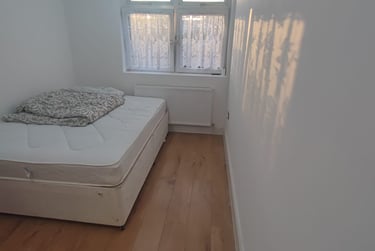 4 bed flat, Manchester Road, Isle of Dogs, London, E143DP - Image 8