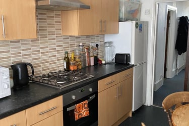 4 bed house, Burns Avenue, Arboretum, Nottingham, NG74DR - Image 1