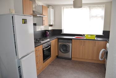 4 bed house, Burns Avenue, Arboretum, Nottingham, NG74DR - Image 1