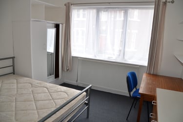 4 bed house, Burns Avenue, Arboretum, Nottingham, NG74DR - Image 3