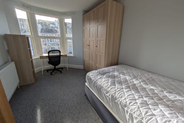 5 bed house, Douglas Road, Horfield, Bristol, BS70JE - Image 3