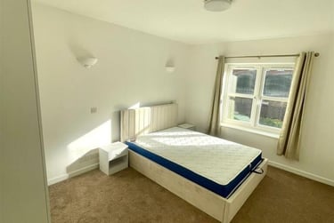 1 bed flat, Eleanor Close, Surrey Quays, London, SE166PS - Image 3