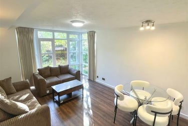 1 bed flat, Eleanor Close, Surrey Quays, London, SE166PS - Image 5