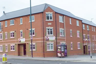 3 bed flat, Alfreton Road, Radford, Nottingham, NG73NW - Image 1