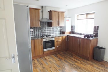 3 bed flat, Alfreton Road, Radford, Nottingham, NG73NW - Image 8