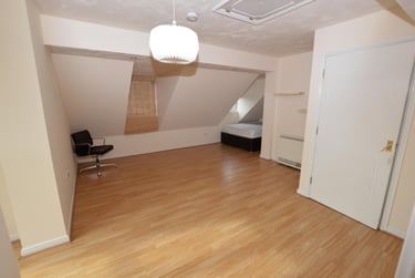 4 bed flat, Hesper Road, Hythe, Colchester, CO28JP - Image 8