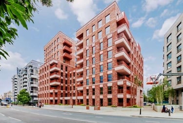 2 bed flat, Escapade Place, Canary Wharf, London, E140WP - Image 14