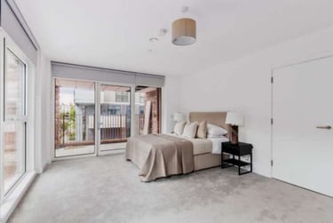 2 bed flat, Escapade Place, Canary Wharf, London, E140WP - Image 3