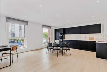 2 bed flat, Escapade Place, Canary Wharf, London, E140WP - Image 6