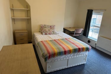 5 bed house, Talbot Road, Abington, Northampton, NN14JB - Image 4