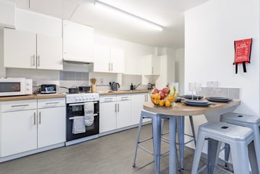 5 bed flat, Stoddart Street, Shieldfield, Newcastle, NE21AA - Image 4