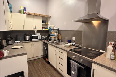 6 bed flat, St. James Street, Newcastle Upon Tyne, Newcastle, NE14NF - Image 1