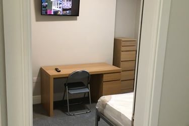 5 bed house, Danygraig Road, St Thomas, Swansea, SA18LY - Image 8