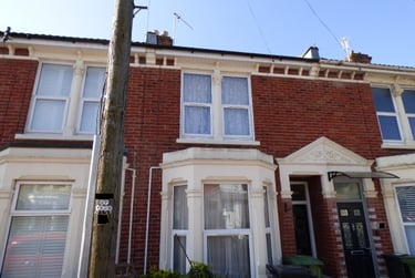 4 bed house, Empshott Road, Southsea, Portsmouth, PO48BY - Image 1