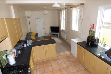5 bed house, Fawcett Road, Southsea, Portsmouth, PO40LF - Image 4