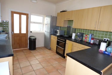5 bed house, Fawcett Road, Southsea, Portsmouth, PO40LF - Image 3