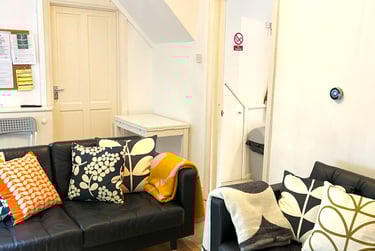 5 bed house, Hillside, Bevendean, Brighton, BN24TE - Image 2