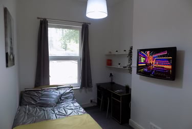 4 bed house, Cheviot street, Near university, Preston, PR18UE - Image 2