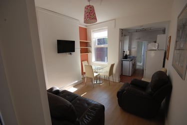 4 bed house, Winnie Road, Selly Oak, Birmingham, B296JU - Image 1