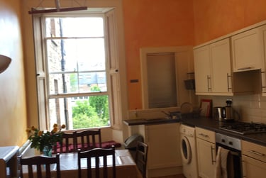 3 bed flat, Meadow place, Marchmont, Edinburgh, EH91JZ - Image 1