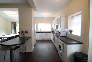 4 bed house, Finchley Road - D, Fallowfield, Manchester, M146FH - Image 2