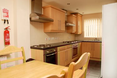 7 bed house, Wellington Road, Fallowfield, Manchester, M146BN - Image 4