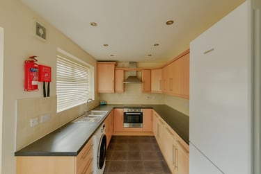 5 bed house, Hathersage road, Victoria park, Manchester, M130EJ - Image 4