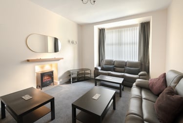 7 bed house, Argyle Avenue, Victoria park, Manchester, M145PX - Image 1