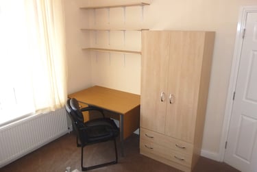 4 bed house, Denham street, Victoria park, Manchester, M130FJ - Image 2