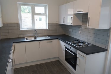 5 bed house, Hampshire street, Fratton, Portsmouth, PO15LG - Image 1