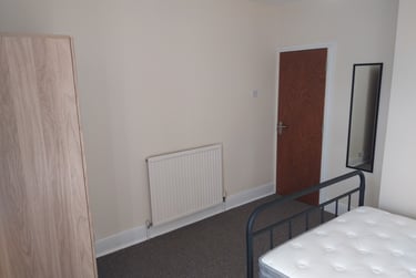 4 bed house, Hampshire street, Fratton, Portsmouth, PO15LG - Image 2