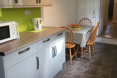 4 bed house, Burns Street, Abington, Northampton, NN13QE - Image 2