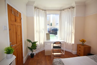 4 bed house, Jessie Road, Southsea, Portsmouth, PO40EJ - Image 3