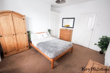 6 bed house, Francis Avenue, Southsea, Portsmouth, PO40HN - Image 4