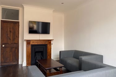 4 bed house, Devonshire Square, Southsea, Portsmouth, PO40JJ - Image 2