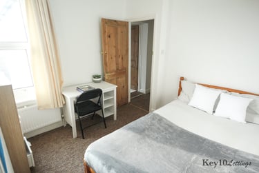 4 bed house, Leopold Street, Southsea, Portsmouth, PO40JZ - Image 2