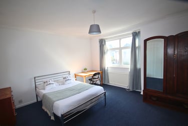 5 bed house, Francis Avenue, Southsea, Portsmouth, PO40HL - Image 1