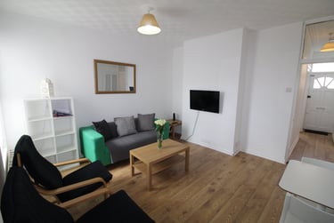 4 bed house, Wyndcliffe Road, Southsea, Portsmouth, PO40LA - Image 2