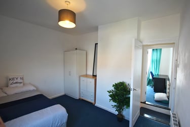 3 bed house, Londesborough Road, Southsea, Portsmouth, PO40EU - Image 4