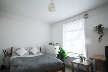 4 bed house, Margate Road, University of Portsmouth, Portsmouth, PO51EZ - Image 2