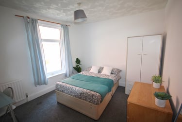 5 bed house, Exmouth Road, Southsea, Portsmouth, PO52QL - Image 1