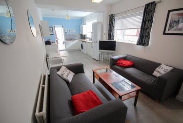 5 bed house, Jessie Road (Popular Student Road), Near university, Portsmouth, PO40EL - Image 1