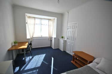 5 bed house, Francis Avenue, Southsea, Portsmouth, PO40HL - Image 4