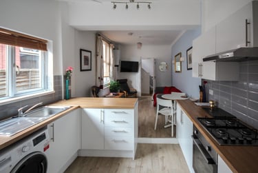 5 bed house, Fawcett Road (Popular Student Road), University of portsmouth, Portsmouth, PO40DP - Image 2