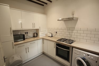 4 bed house, Mafeking Road, Southsea, Portsmouth, PO49BE - Image 2